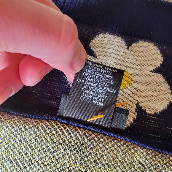 Rue21 Size Small Blue Daisy Print Scoopneck Tunic Sweater EUC - Picture 3 of 16